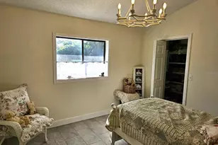 351 Bobby Jones Rd, Sarasota, FL 34232 - Photo 14