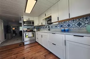 1252 Kingfisher Dr, Englewood, FL 34224 - Photo 8