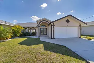 56 Long Meadow Ct, Rotonda West, FL 33947 - Photo 2