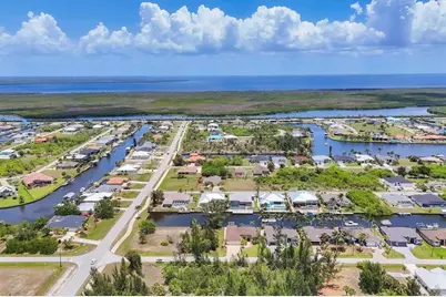 8400 Antwerp Circle, Port Charlotte, FL 33981 - Photo 50