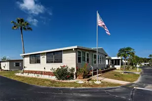 141 N Fiji Cir, Englewood, FL 34223 - Photo 4