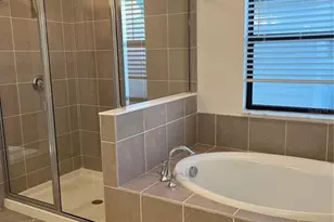 19524 Fishhawk Trl, Venice, FL 34293 - Photo 14