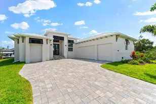 15850 Viscount Cir, Port Charlotte, FL 33981 - Photo 2