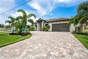15746 Aqua Cir, Port Charlotte, FL 33981 - Photo 2