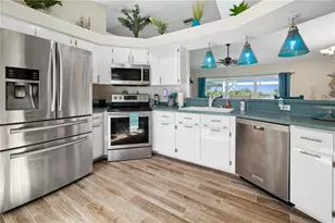 10264 Winnipeg St, Port Charlotte, FL 33981 - Photo 12