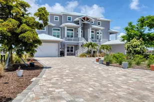 565 Green Dolphin Dr S, Placida, FL 33946 - Photo 10
