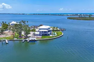 565 Green Dolphin Dr S, Placida, FL 33946 - Photo 6