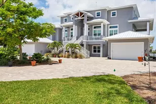 565 Green Dolphin Dr S, Placida, FL 33946 - Photo 10