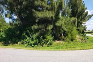 370 W Tarpon Blvd NW, Port Charlotte, FL 33952 - Photo 1