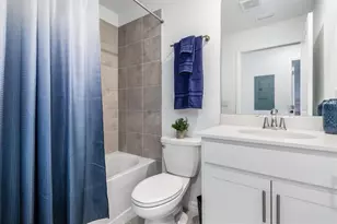 12550 Galapagos Ct, Venice, FL 34293 - Photo 18