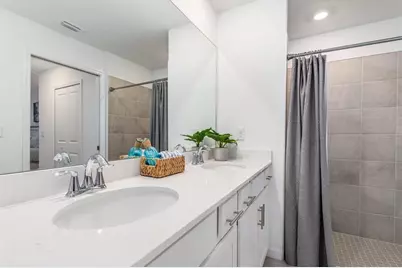 12550 Galapagos Court #104, Venice, FL 34293 - Photo 14