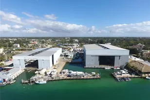 100 Circuit Rd, Nokomis, FL 34275 - Photo 4