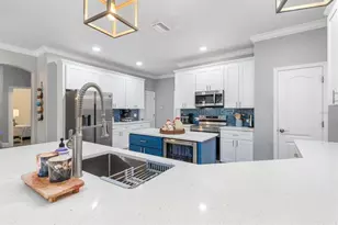 9151 Melody Cir, Port Charlotte, FL 33981 - Photo 14