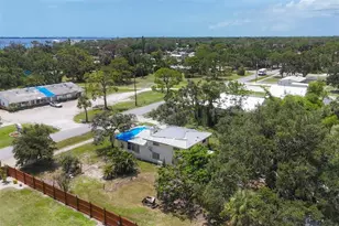 275 S Mango St, Englewood, FL 34223 - Photo 18