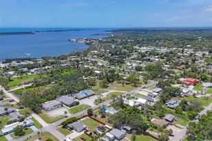 275 S Mango St, Englewood, FL 34223 - Photo 14