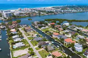 1613 Shelburne Ln, Sarasota, FL 34231 - Photo 2