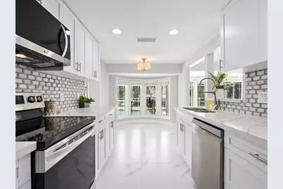 1613 Shelburne Lane, Sarasota, FL 34231 - Photo 14