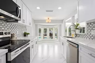 1613 Shelburne Ln, Sarasota, FL 34231 - Photo 14