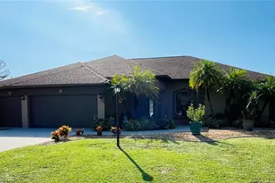 19 Medalist Way, Rotonda West, FL 33947 - Photo 1