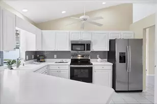 63 Clubhouse Rd, Rotonda West, FL 33947 - Photo 10