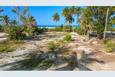 6032 Gulf Road, Fort Myers Beach, FL 33931 - Photo 12