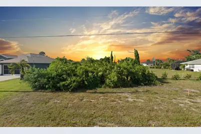 120 Albatross Road, Rotonda West, FL 33947 - Photo 1