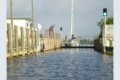 8183 Clyde Circle, Port Charlotte, FL 33981 - Photo 10