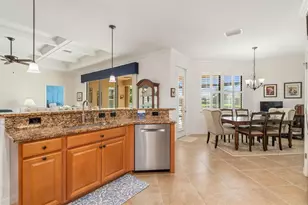 20460 Granlago Dr, Venice, FL 34293 - Photo 14