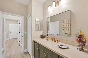 26524 Mickelson Dr, Englewood, FL 34223 - Photo 32