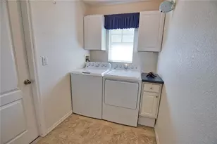 171 Medalist Rd, Rotonda West, FL 33947 - Photo 32