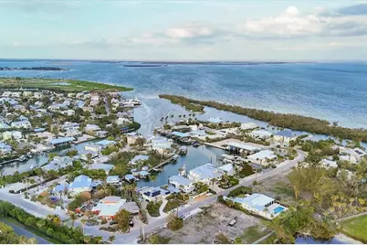 140 Damfino Street, Boca Grande, FL 33921 - Photo 4