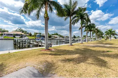 18 S De Las Palmas Street, Englewood, FL 34223 - Photo 32