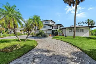 608 Gardenia Dr, Venice, FL 34285 - Photo 10