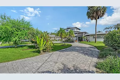 608 Gardenia Drive, Venice, FL 34285 - Photo 6