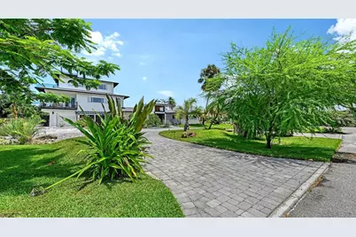 608 Gardenia Drive, Venice, FL 34285 - Photo 8