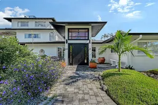 608 Gardenia Dr, Venice, FL 34285 - Photo 2