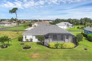 39 Medalist Cir, Rotonda West, FL 33947 - Photo 44