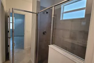 8117 Shr Lk Dr, Englewood, FL 34224 - Photo 12