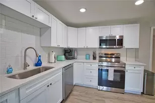 123 Virginia Ct, Englewood, FL 34223 - Photo 12