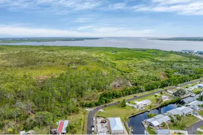 4203 Hollis Avenue, Port Charlotte, FL 33953 - Photo 8