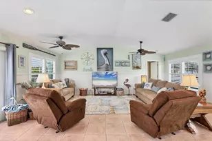 261 Bocilla Dr, Placida, FL 33946 - Photo 8