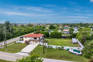 3129 Banyan Way, Punta Gorda, FL 33950 - Photo 2