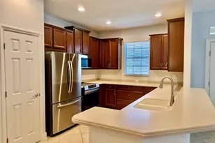 2585 Cortenova Ct, Venice, FL 34292 - Photo 4
