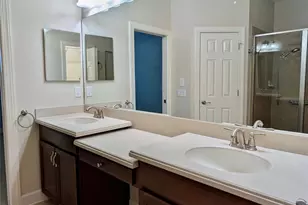 2585 Cortenova Ct, Venice, FL 34292 - Photo 18