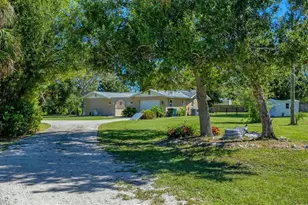 1135 Range Rd, Englewood, FL 34224 - Photo 10
