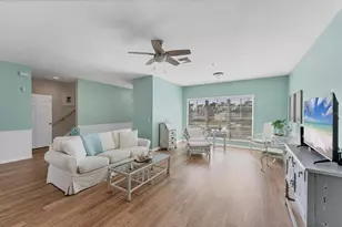 3927 Cape Haze Dr, Rotonda West, FL 33947 - Photo 4