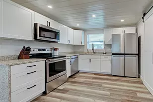 425 Yale St, Englewood, FL 34223 - Photo 8