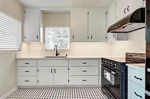 611 W Wentworth St, Englewood, FL 34223 - Photo 22