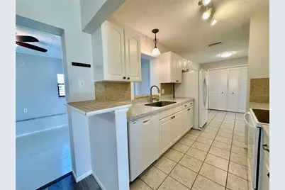 1516 Olympia Road, Venice, FL 34293 - Photo 6