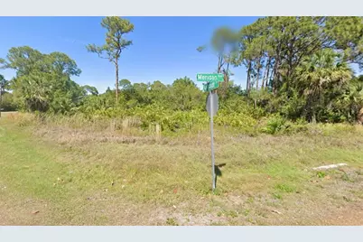 568 Meridan Avenue NW, Port Charlotte, FL 33952 - Photo 8